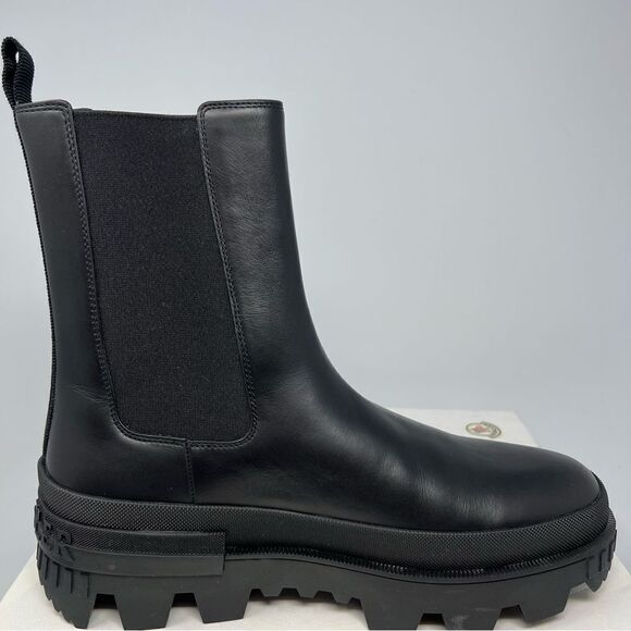 Moncler Coralyne Boots - Picture 4 of 13